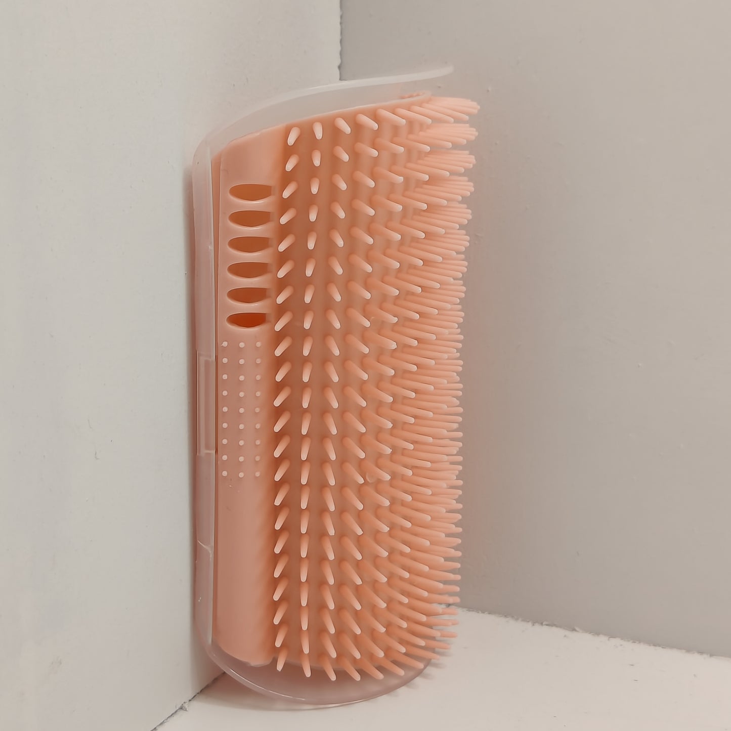 Soft cat self groomer